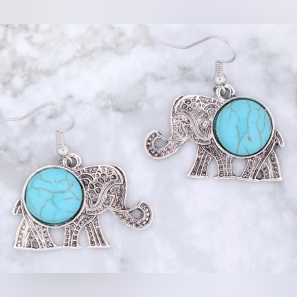 📣 Blue Turquoise Silverstone Elephant 🐘 Semiprecious Stone Earrings 😍🎁